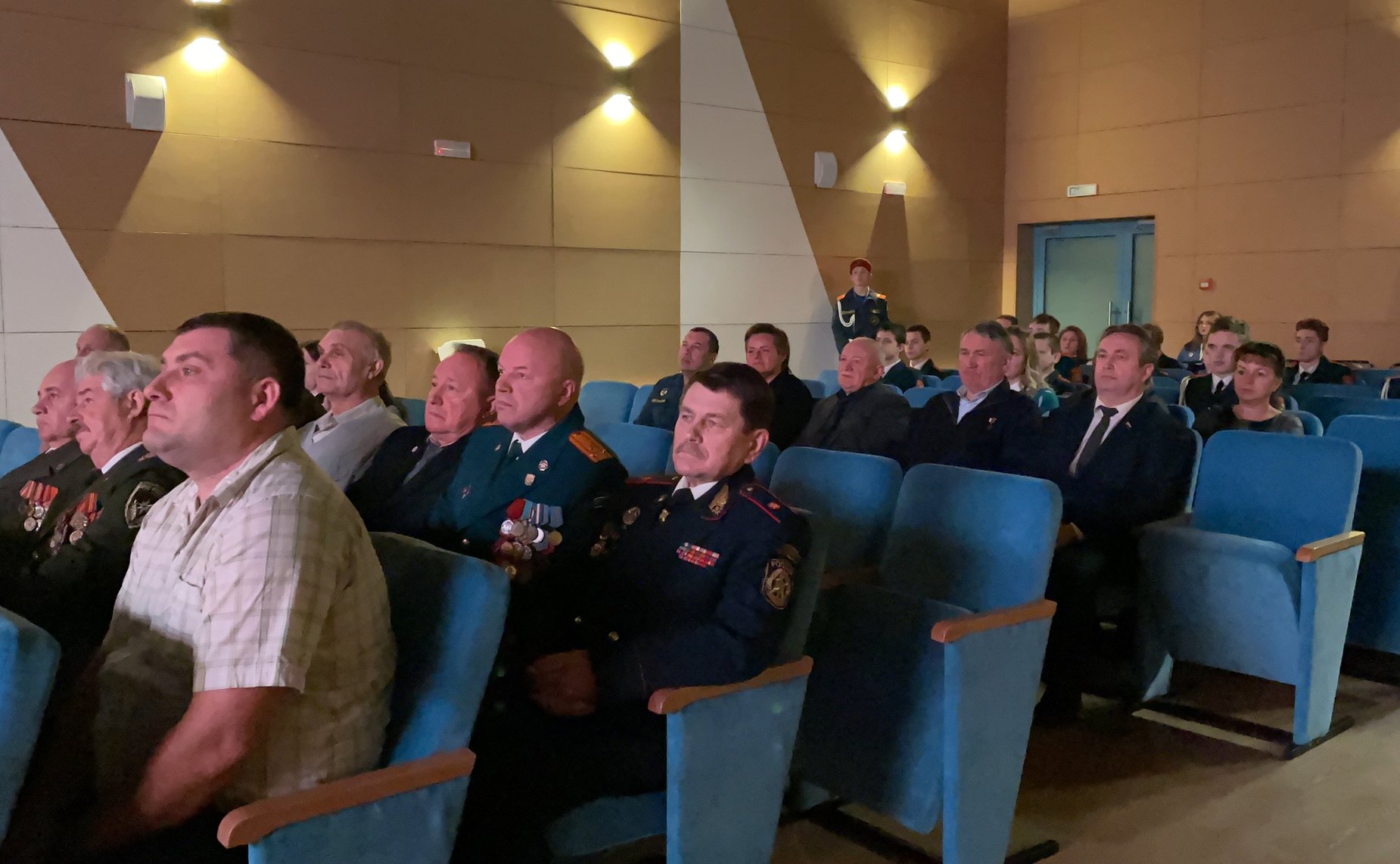 Заместитель Председателя СФ Юрий Воробьев посетил Вологодский образовательный центр – кадетскую школу «Корабелы Прионежья», где состоялись мероприятия, посвященные Дню спасателя