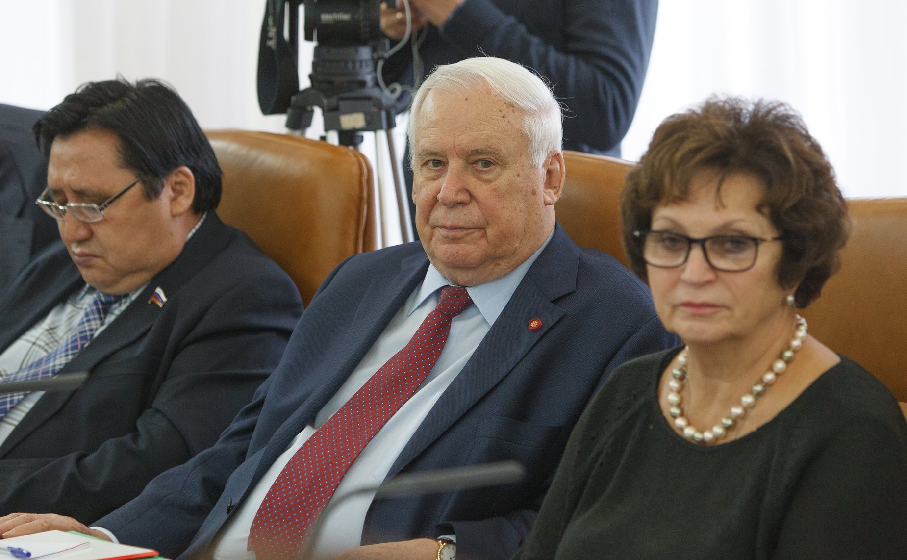 Н. Рыжков и Е. Лахова