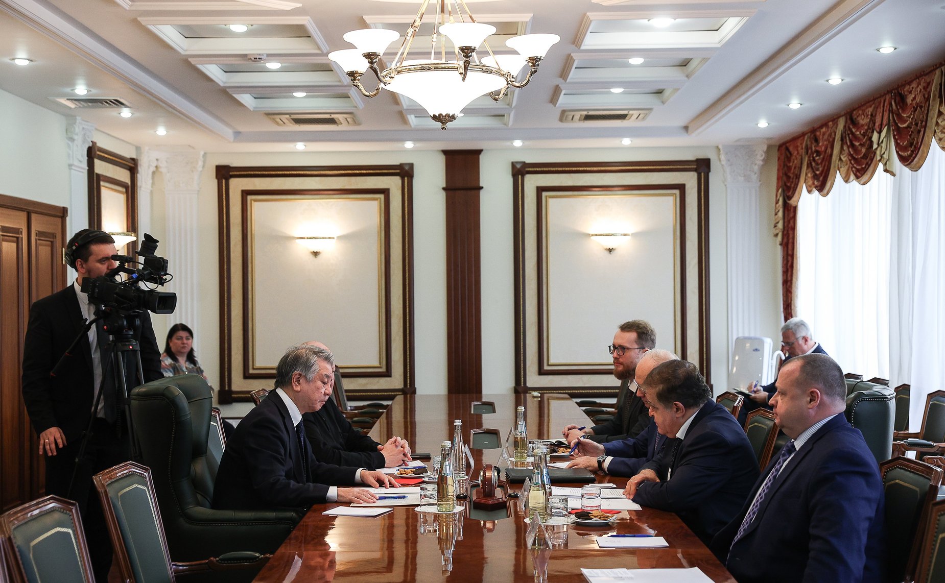 Владимир Джабаров провел встречу с председателем японской общественно-политической организации «Иссуйкай» Мицухиро Кимурой