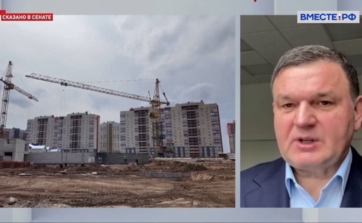 Сергей Перминов в интервью телеканалу «Вместе-РФ» ответил на вопросы о ключевых акцентах встречи Президента с руководителями фракций Государственной Думы и приоритетах для работы законодателей в Совете Федерации в осеннюю сессию