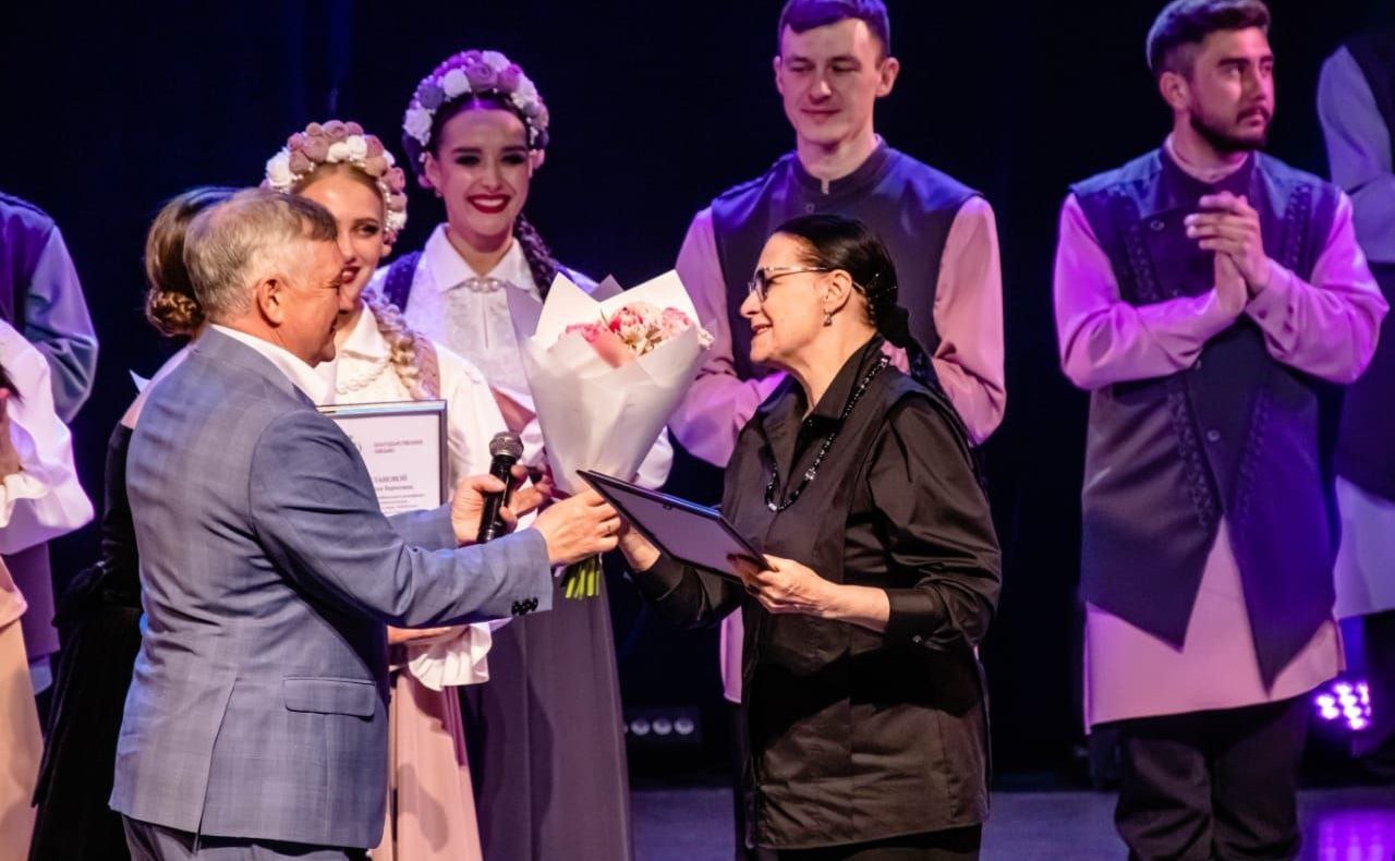 Сергей Михайлов поздравил театр песни и танца «Забайкалье» с 20-летним юбилеем