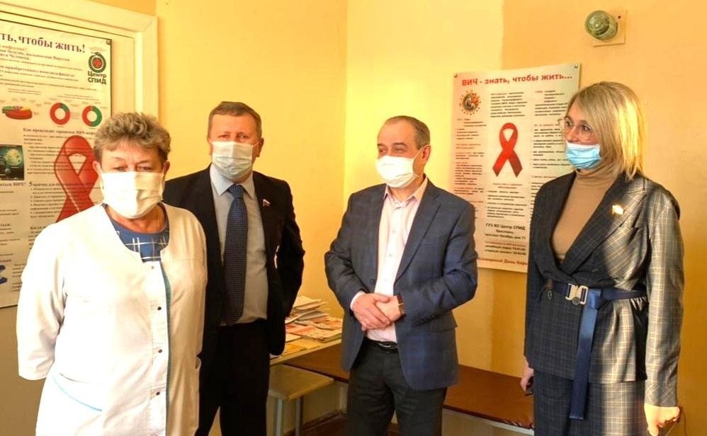 Наталия Косихина и Сергей Березкин ознакомились с работой медицинских учреждений муниципальных образований