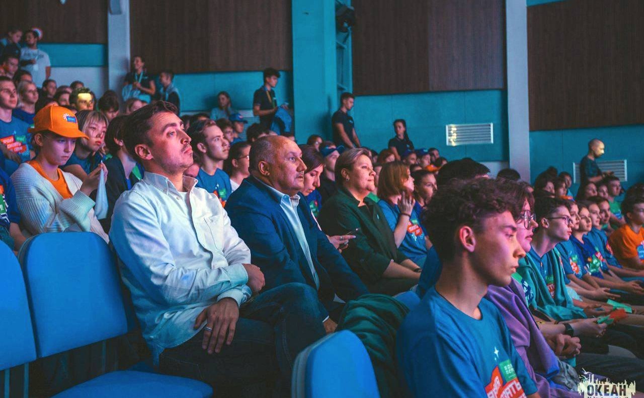 Андрей Базилевский посетил полуфинал конкурса «Большая перемена» для старшеклассников из Сибирского и Дальневосточного федеральных округов