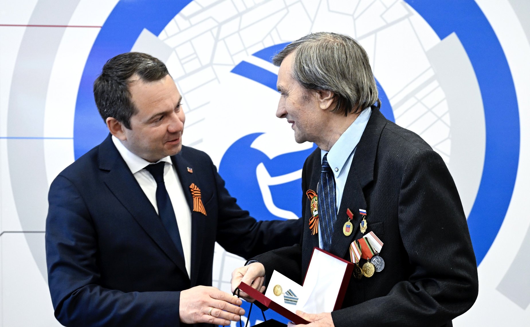 Татьяна Сахарова в рамках работы в регионе приняла участие в торжественном мероприятии с участием ветеранов-блокадников и членов общественной организации «Дети войны»