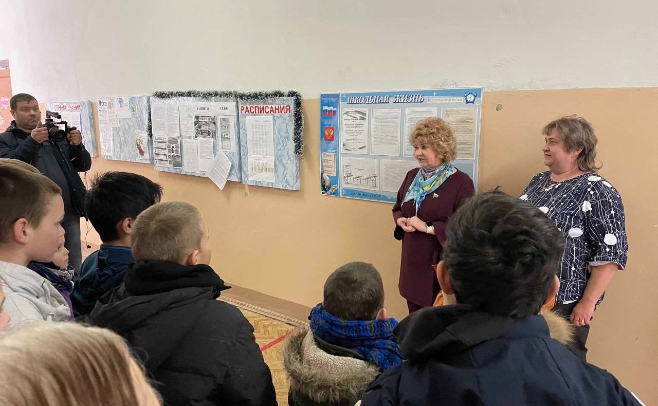 Нина Куликовских встретилась с педагогами Каснянской общеобразовательной школы