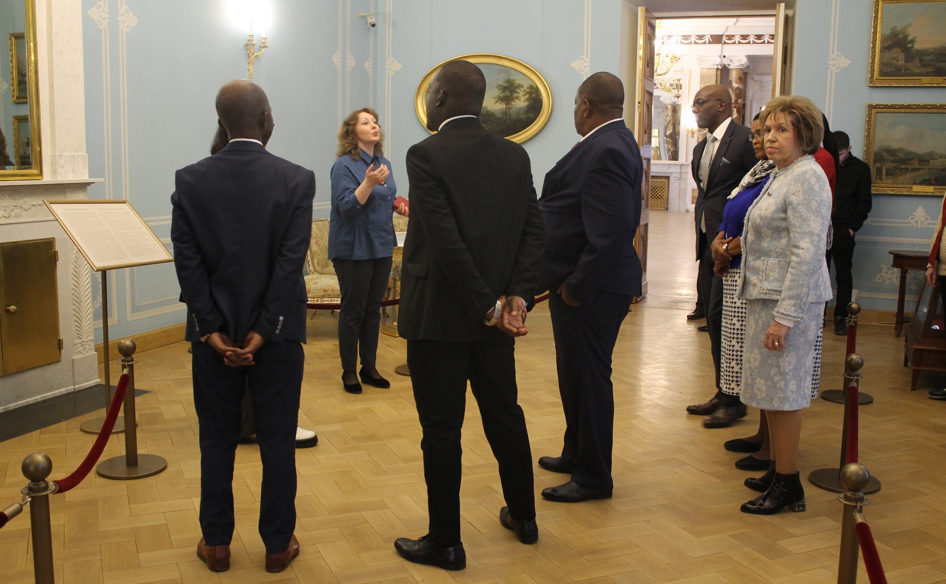 Делегация Зимбабве во главе с председателем Сената Парламента Республики Мейбл Чиномоной посетила Тверскую область. Поездка прошла в рамках официального визита в Россию, состоявшегося по приглашению Председателя СФ Валентины Матвиенко