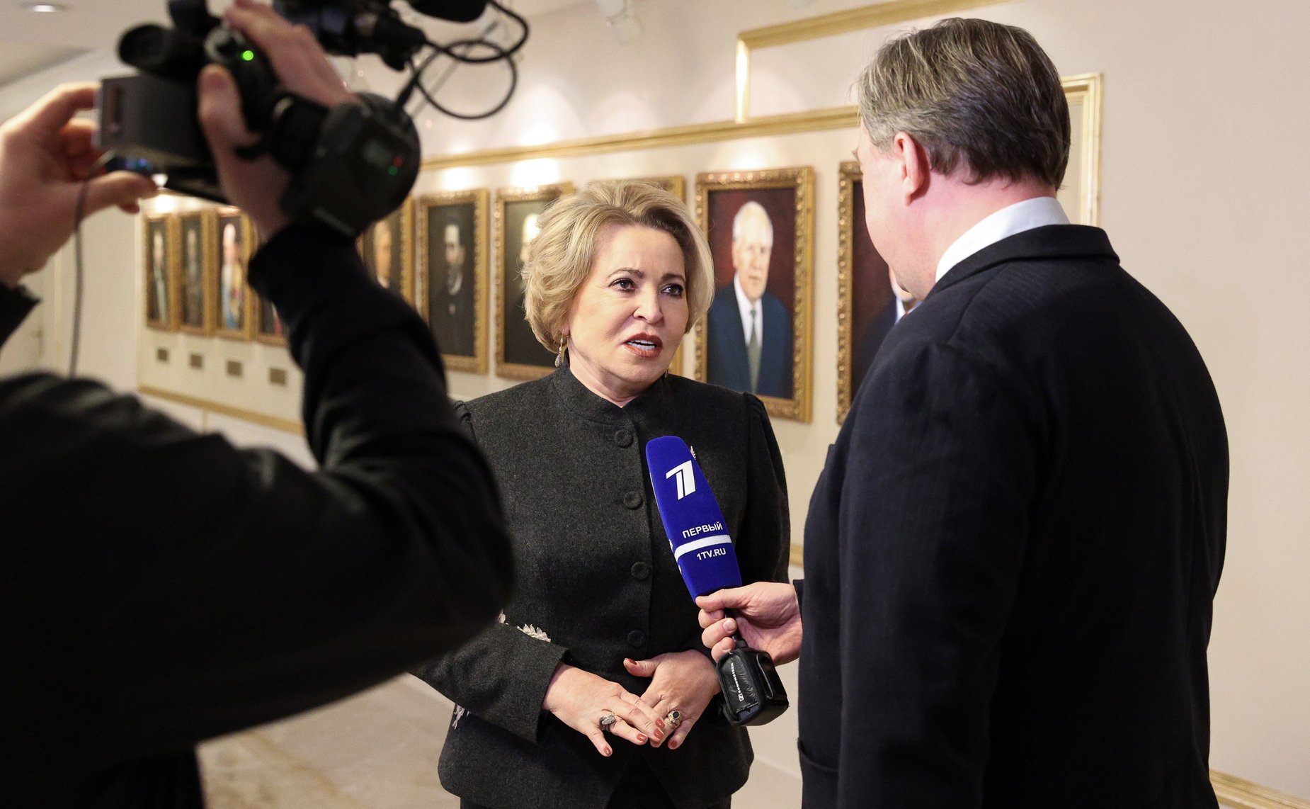 Пресс-подход Валентины Матвиенко