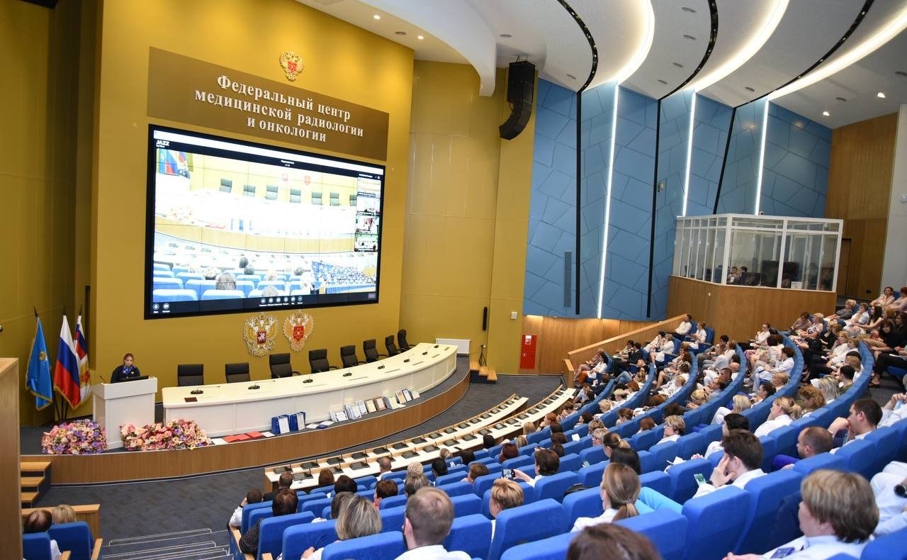 Айрат Гибатдинов поздравил с Днем Медицинского работника