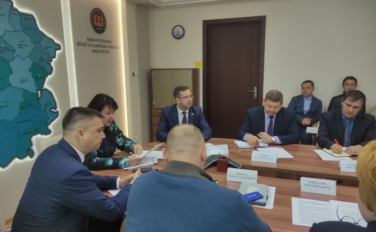 Николай Владимиров принял участие в совещании по реализации в регионе проекта строительства быстровозводимой инфраструктуры для детских лагерей