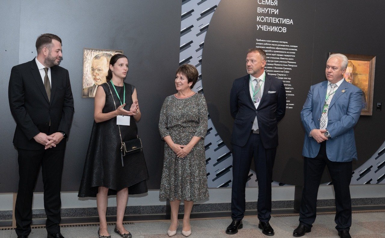 Екатерина Алтабаева приняла участие в открытии выставки «Малевич VS Филонов. Диалог двух школ» в Воронцовском дворце в Алупке