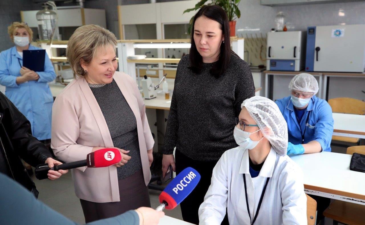 Елена Писарева посетила площадку регионального этапа чемпионата «Абилимпикс» для людей с ограниченными возможностями здоровья