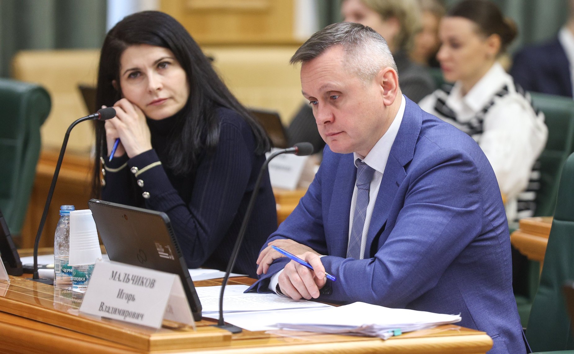 Круглый стол на тему «Особый порядок привлечения к административной ответственности судей и иных должностных лиц, выполняющих определенные государственные функции»