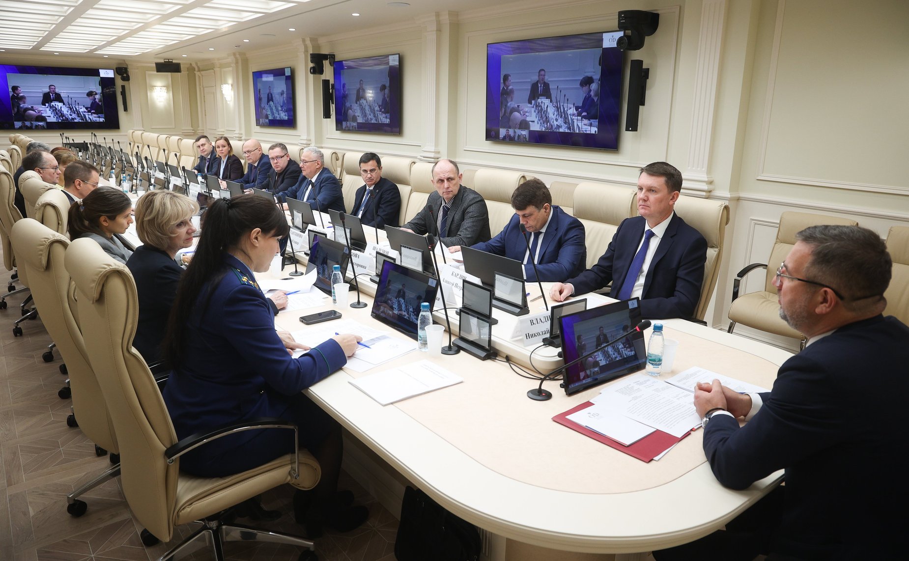 Круглый стол Комитета Совета Федерации по конституционному законодательству и государственному строительству на тему «Практика вынесения заочных приговоров в судебной системе РФ: перспективы законодательного регулирования»