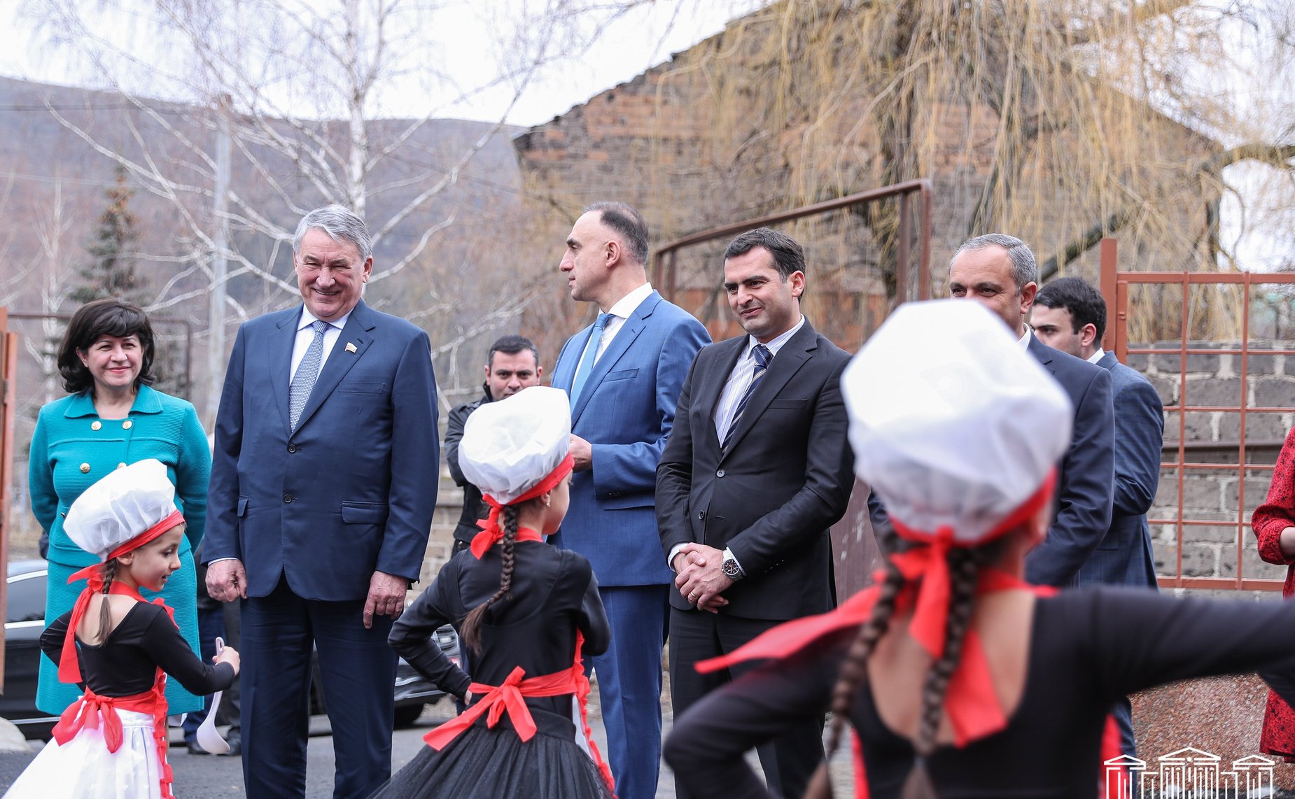 Российская делегация приняла участие в открытии Русского центра в Юношеской школе искусства в городе Цахкадзор