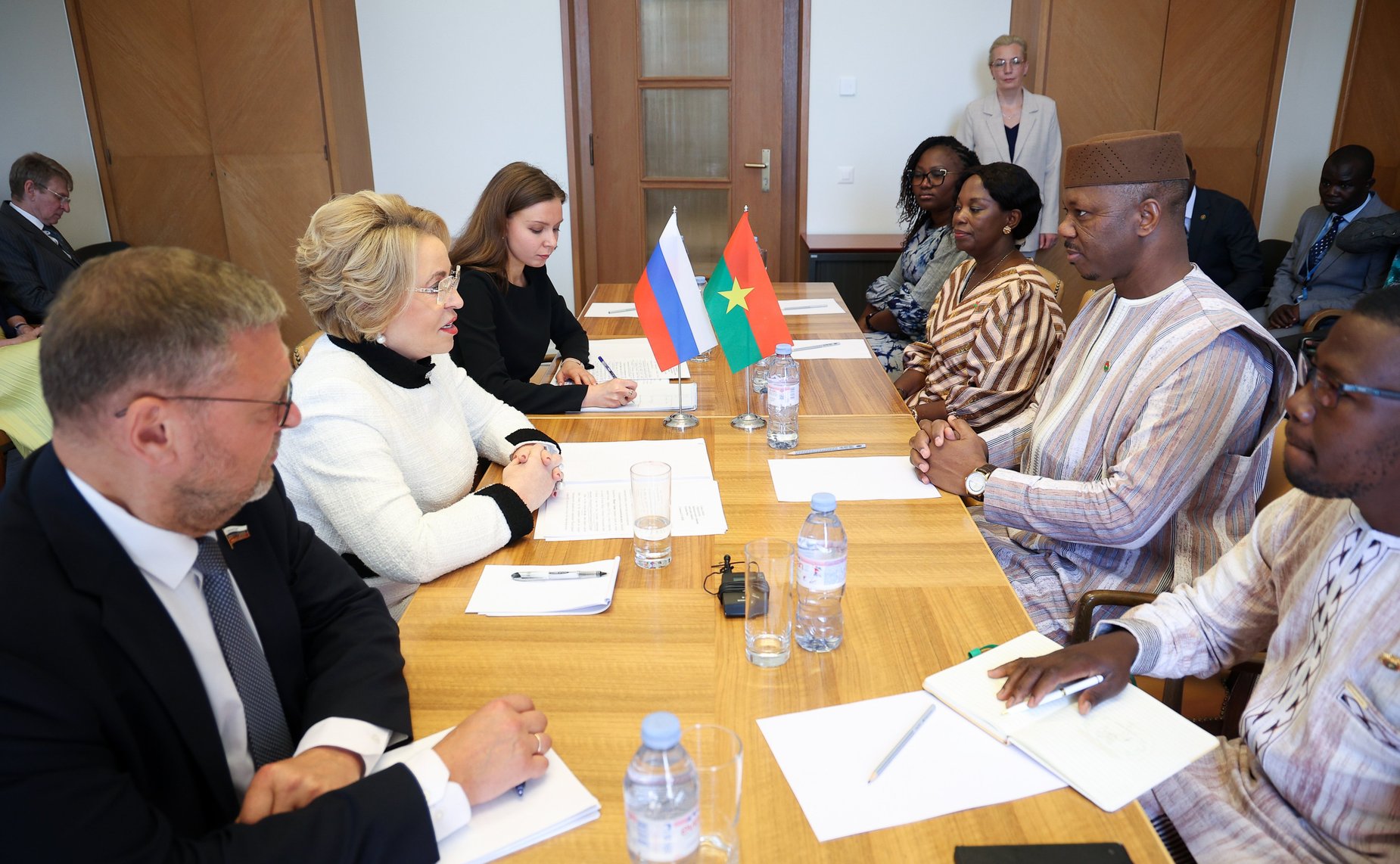 Встреча Председателя Совета Федерации Валентины Матвиенко с Председателем Законодательного собрания переходного периода Буркина-Фасо Усманом Бугумой