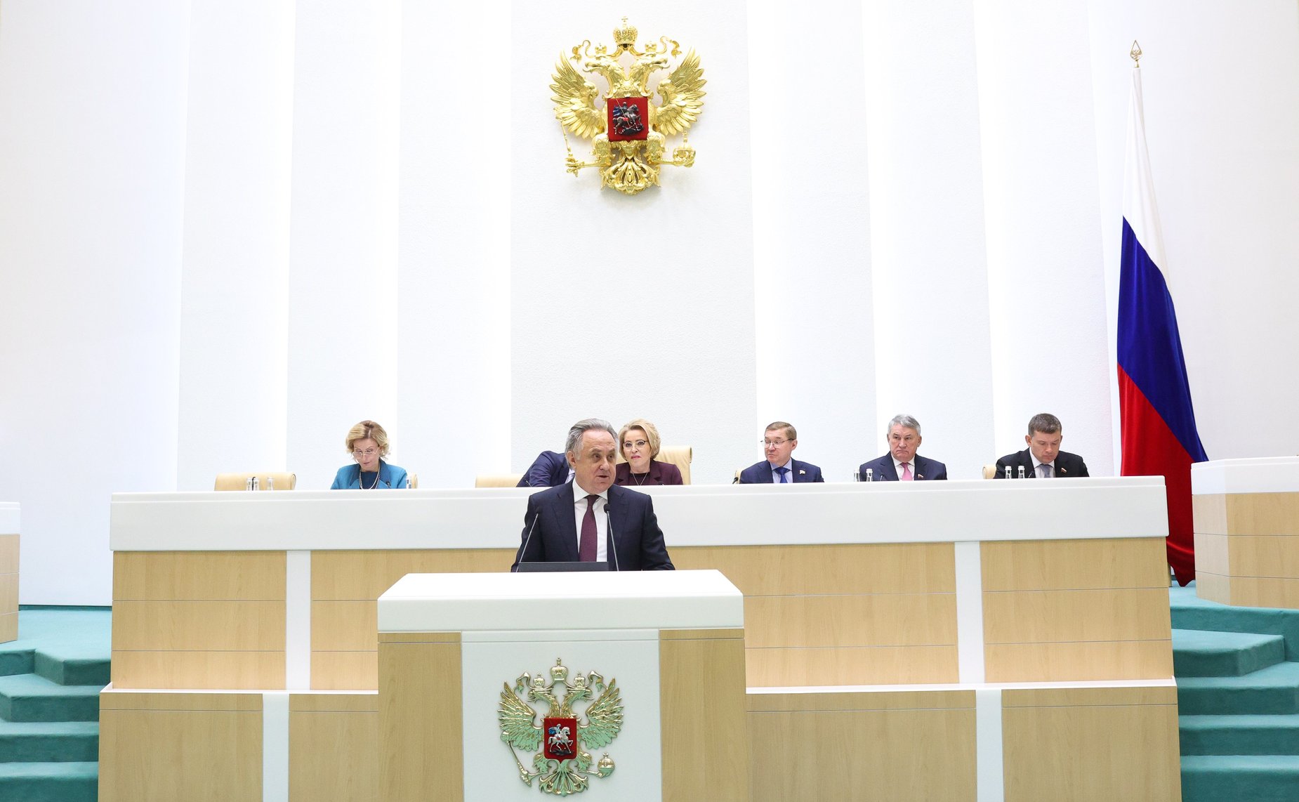 Генеральный директор публичного акционерного общества «ДОМ.РФ» Виталий Мутко