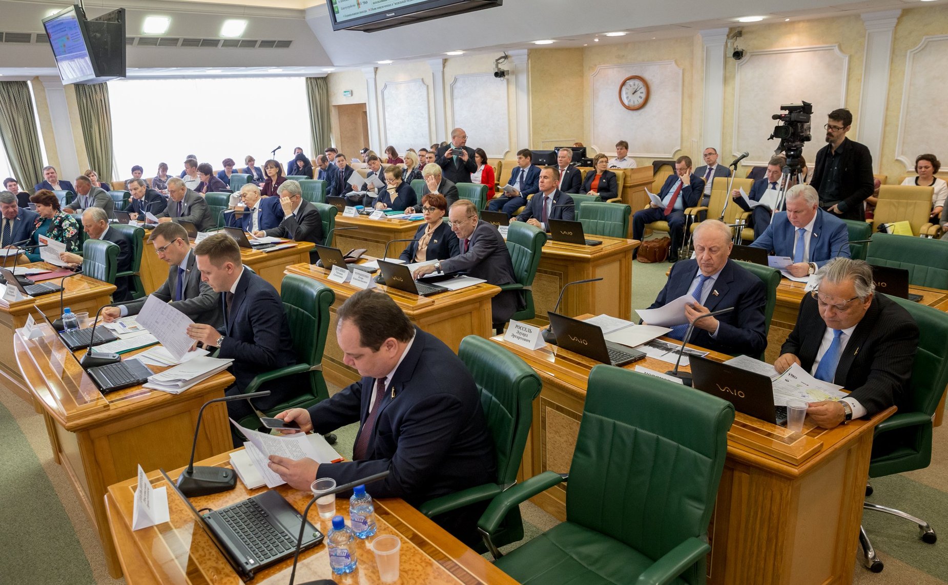 Заседание Комитета СФ по бюджету и финансовым рынкам с участием представителей органов власти Мурманской области