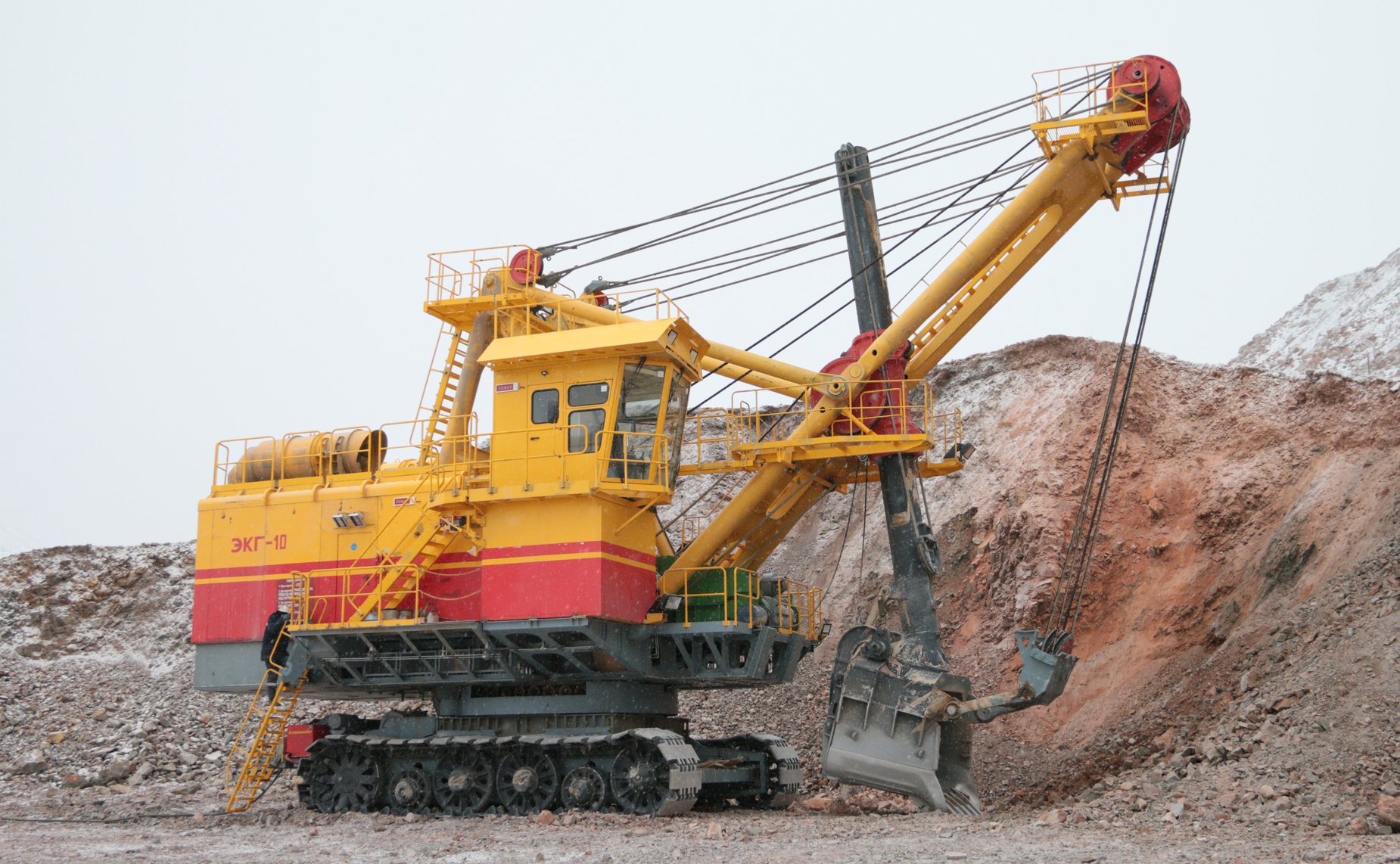 Александр Жуков посетил единственное в РФ предприятие по производству ферромолибдена