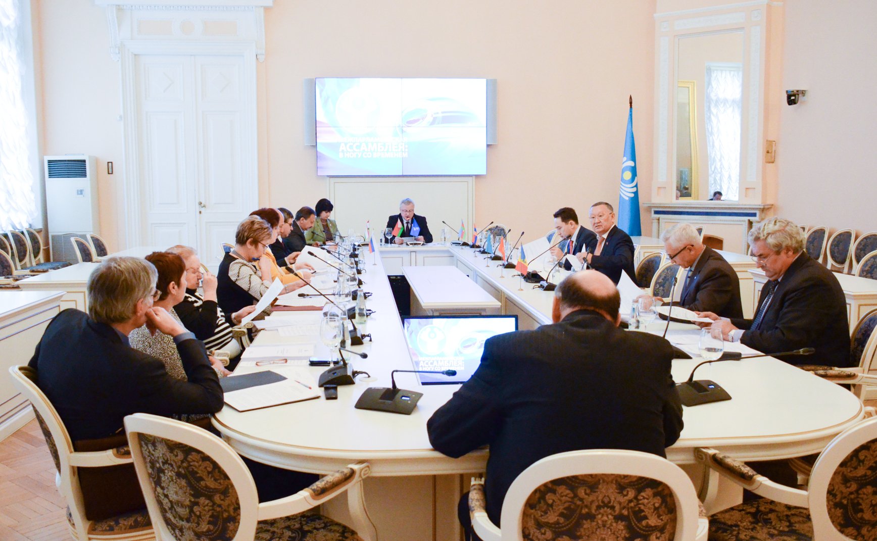 Члены Совета Федерации приняли участие в заседаниях постоянных комиссий МПА СНГ