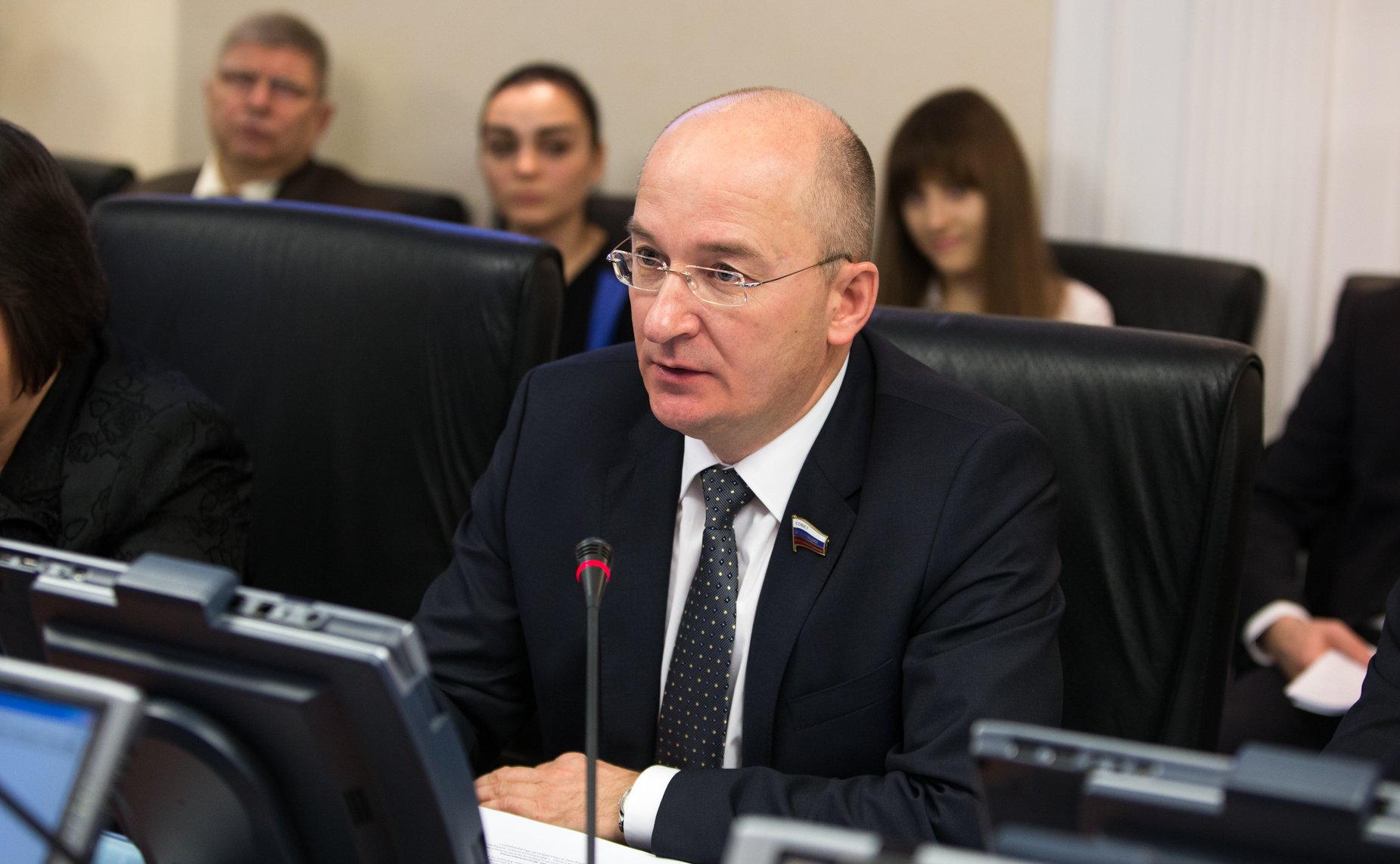 О. Цепкин «Круглый стол» на тему «Муниципальная демократия в современной России: конституционно-правовой аспект»