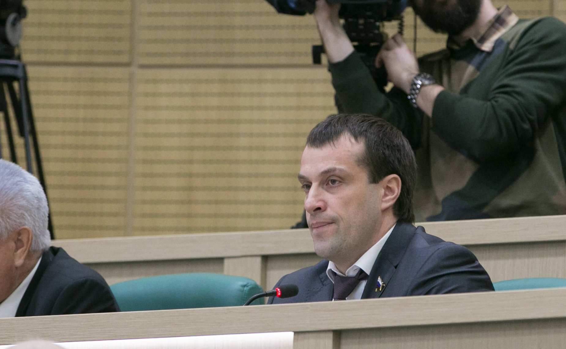 Э. Исаков на 387-м заседании СФ