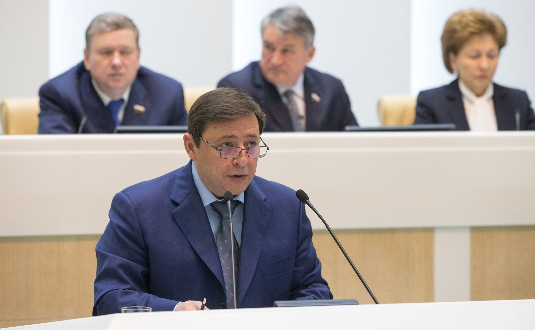 А. Хлопонин