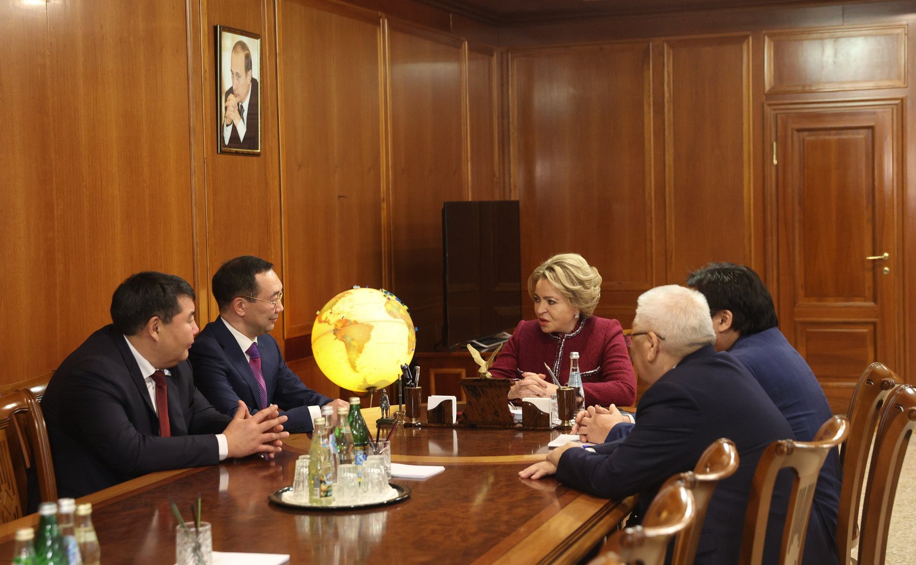 Валентина Матвиенко обсудила с руководством Республики Саха (Якутия) социально-экономическое развитие региона