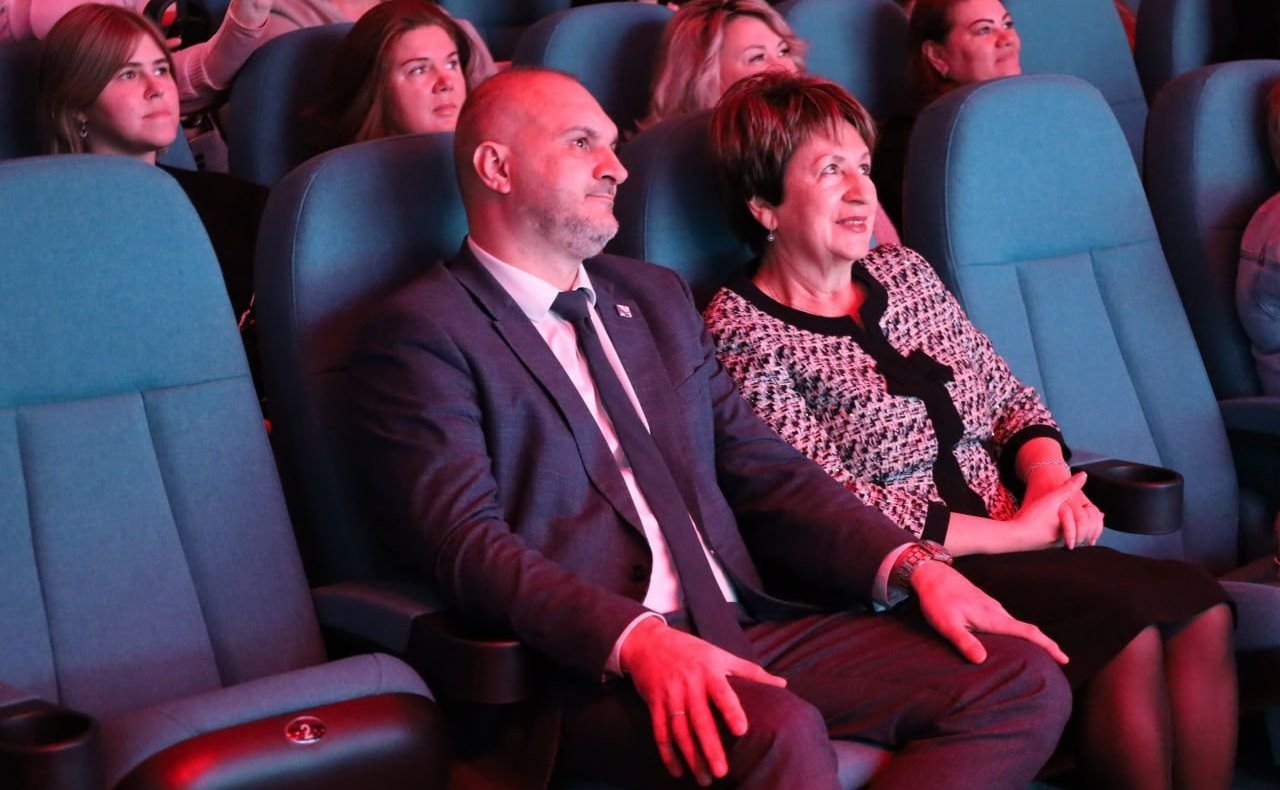 Екатерина Алтабаева побывала на «Севастопольском бале патриотов», где состоялась церемония награждения лучших обучающихся и работников в сфере дополнительного образования города Севастополя по итогам 2025 года