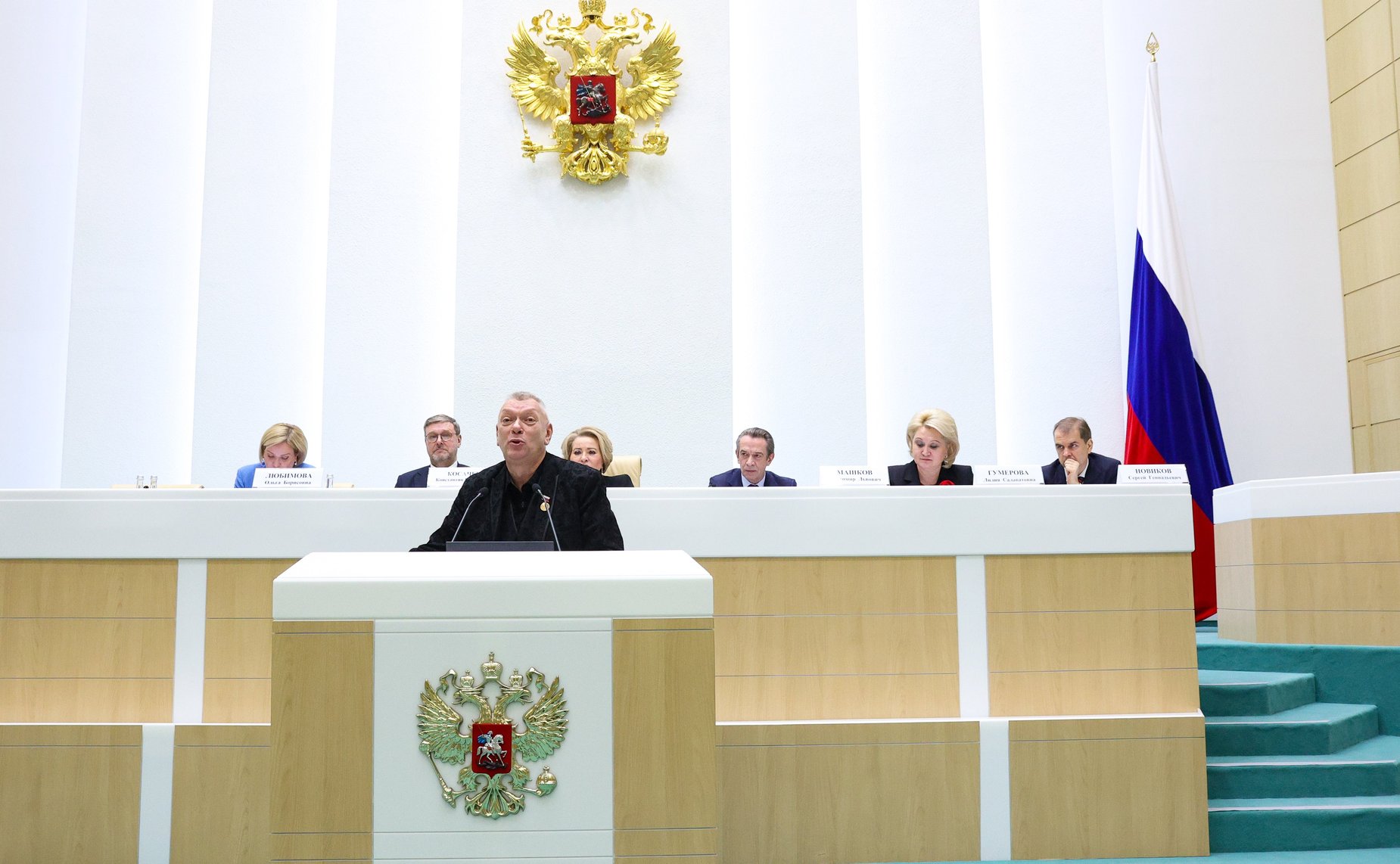 Председатель Совета Федерации Валентина Матвиенко провела встречу с деятелями театрального искусства