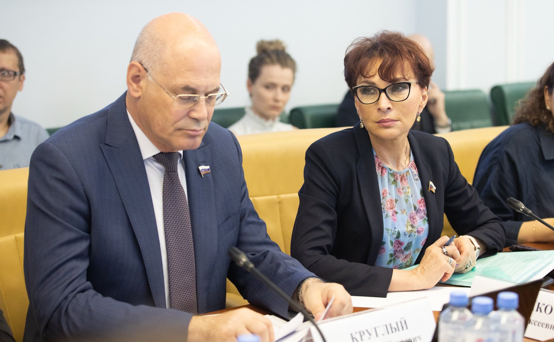 В. Круглый и Т. Кусайко