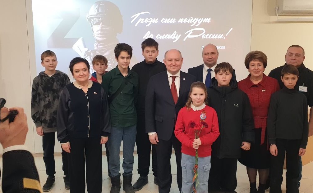 Лариса Мельник приняла участие в праздновании Дня защитника Отечества и годовщины Русской весны