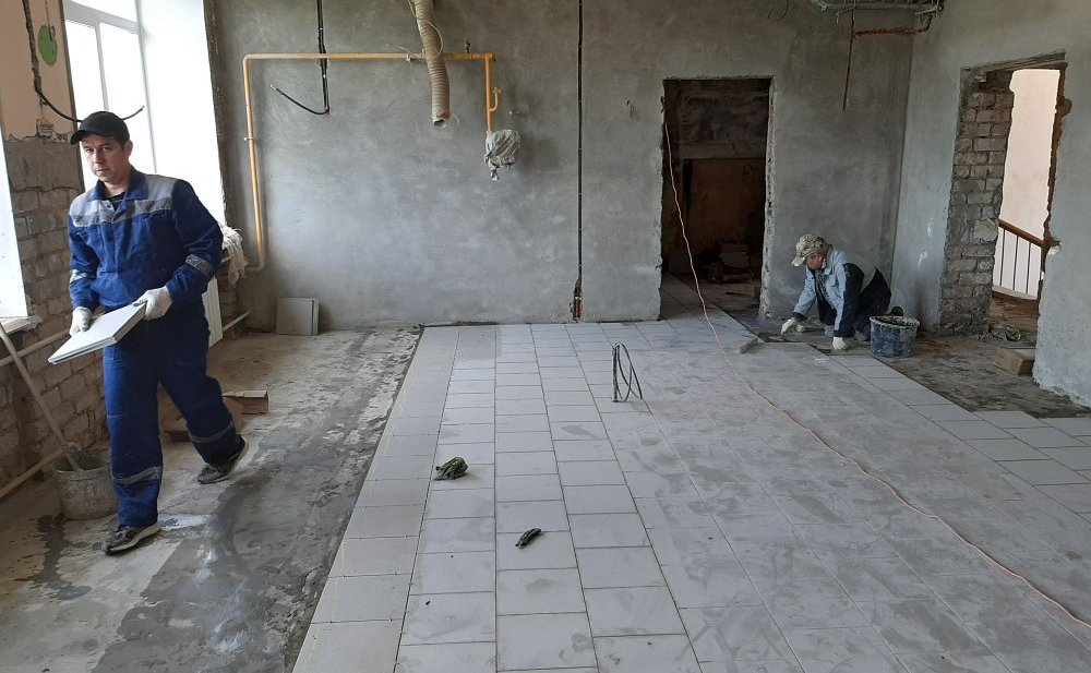 Сергей Мартынов осмотрел здание Куженерской основной школы