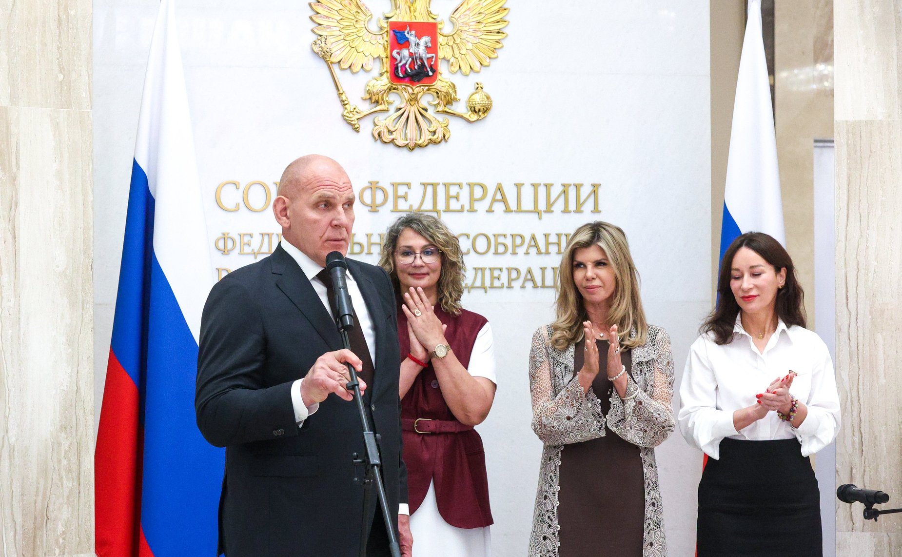 Александр Карелин