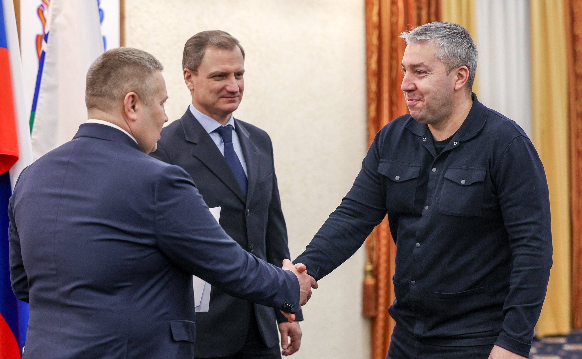 Денис Гусев вручил именные стипендии лучшим студентам учреждений профессионального образования Ненецкого АО