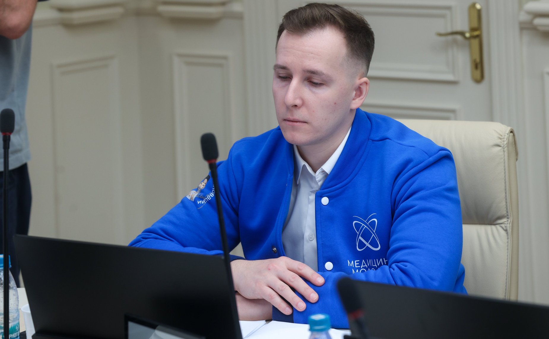 Круглый стол Комитета СФ по социальной политике «Актуальные вопросы совершенствования мер поддержки молодых специалистов, работающих в сфере здравоохранения (в рамках проекта «Всероссийская научная школа «Медицина молодая»)»