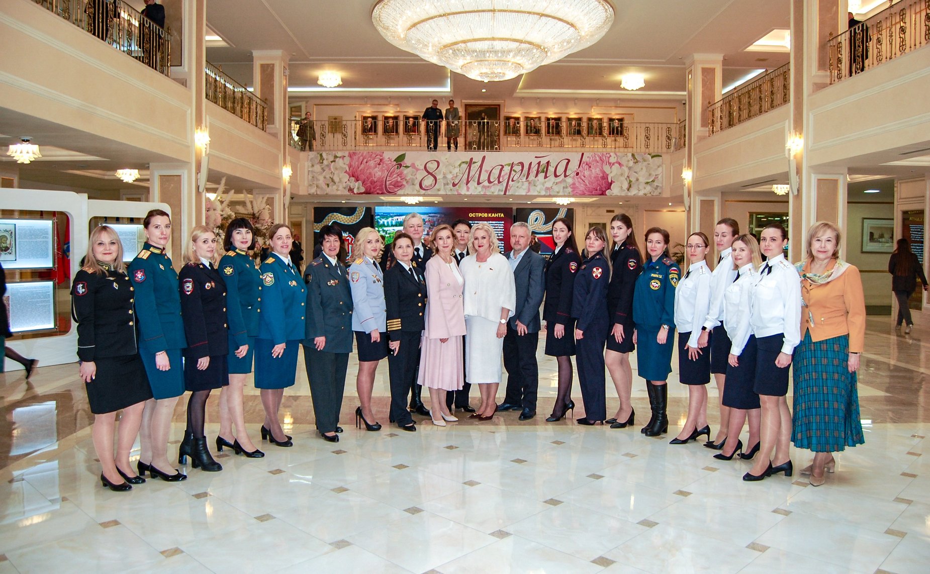 Заместитель Председателя Совета Федерации Инна Святенко провела встречу с участницами Ассоциации «Женщины в погонах»