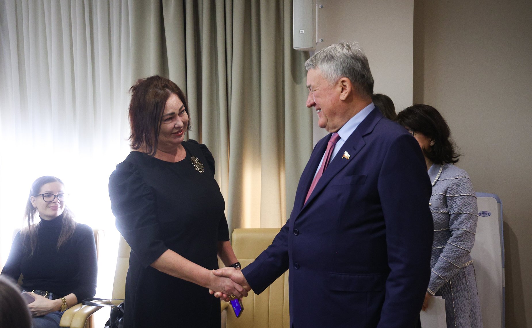 Встреча заместителя Председателя Совета Федерации Юрия Воробьева с учащимися Университетской гимназии МГУ