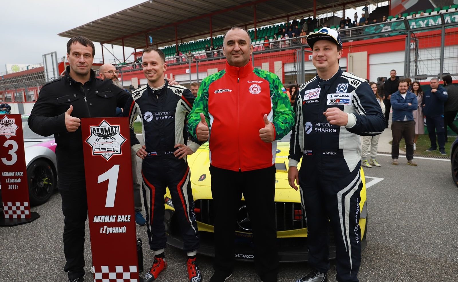 Мохмад Ахмадов принял участие в проведении на автодроме «Крепость Грозная» гонок на выносливость «AKHMAT Race 2021»