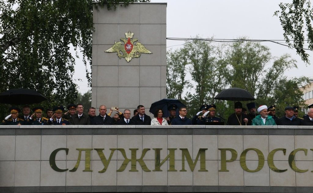 Маргарита Павлова приняла участие в торжественном построении, посвященном 120 выпуску офицеров боевого управления авиацией