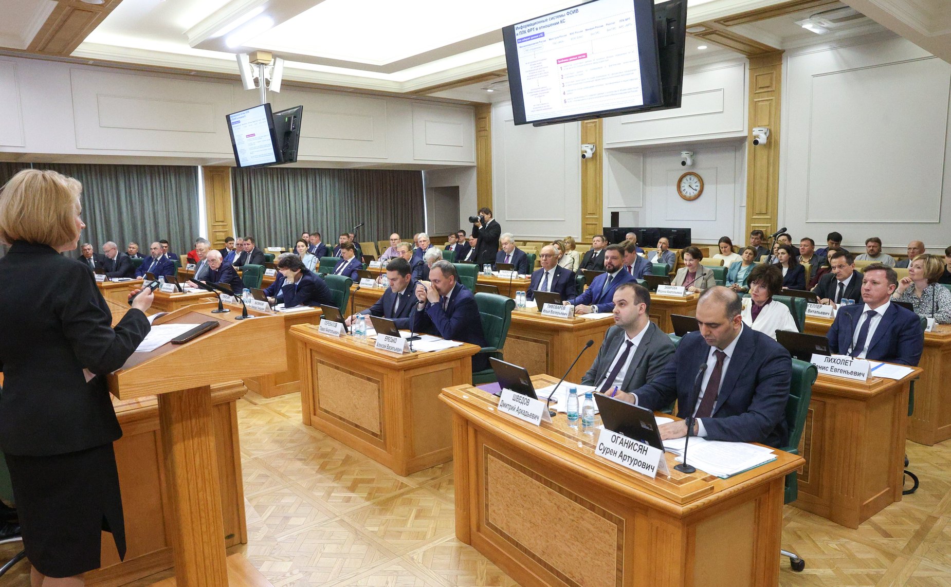 Заседание Совета по вопросам жилищного строительства и содействия развитию жилищно-коммунального комплекса при Совете Федерации