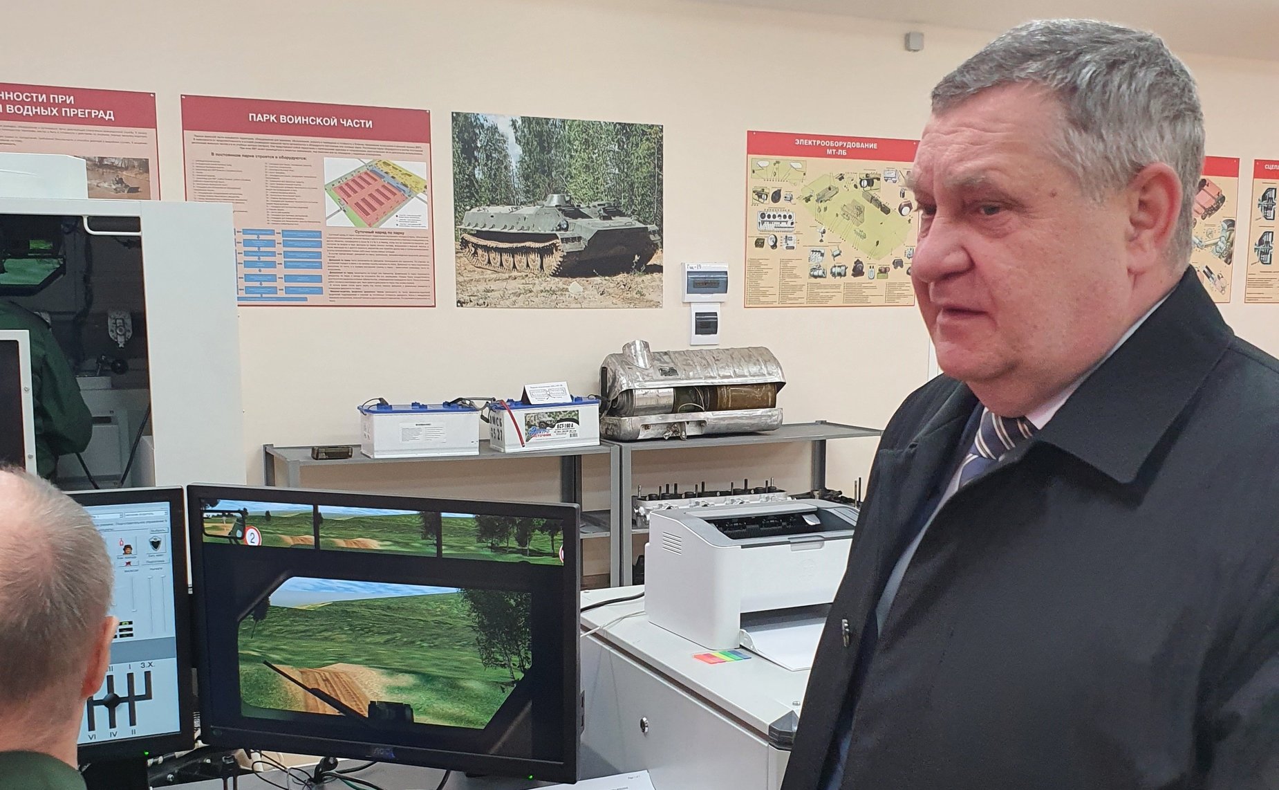 Александр Ракитин посетил военный учебный центр при Петрозаводском Государственном Университете