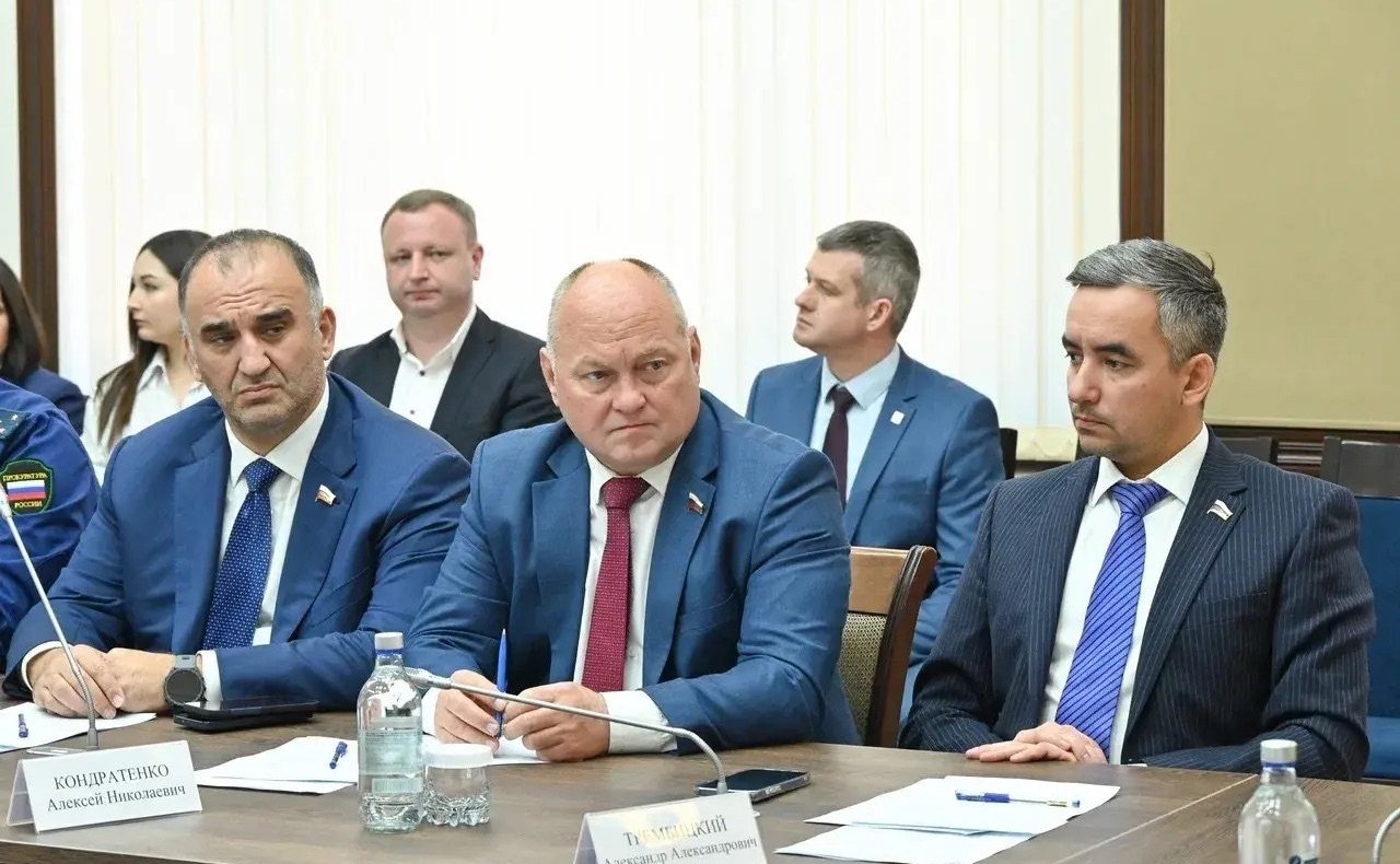 Заместитель председателя Комитета СФ по социальной политике Мохмад Ахмадов принял участие в совещании по вопросу подготовки объектов курортной инфраструктуры и санаторно-курортного комплекса к работе в курортном сезоне 2026 года