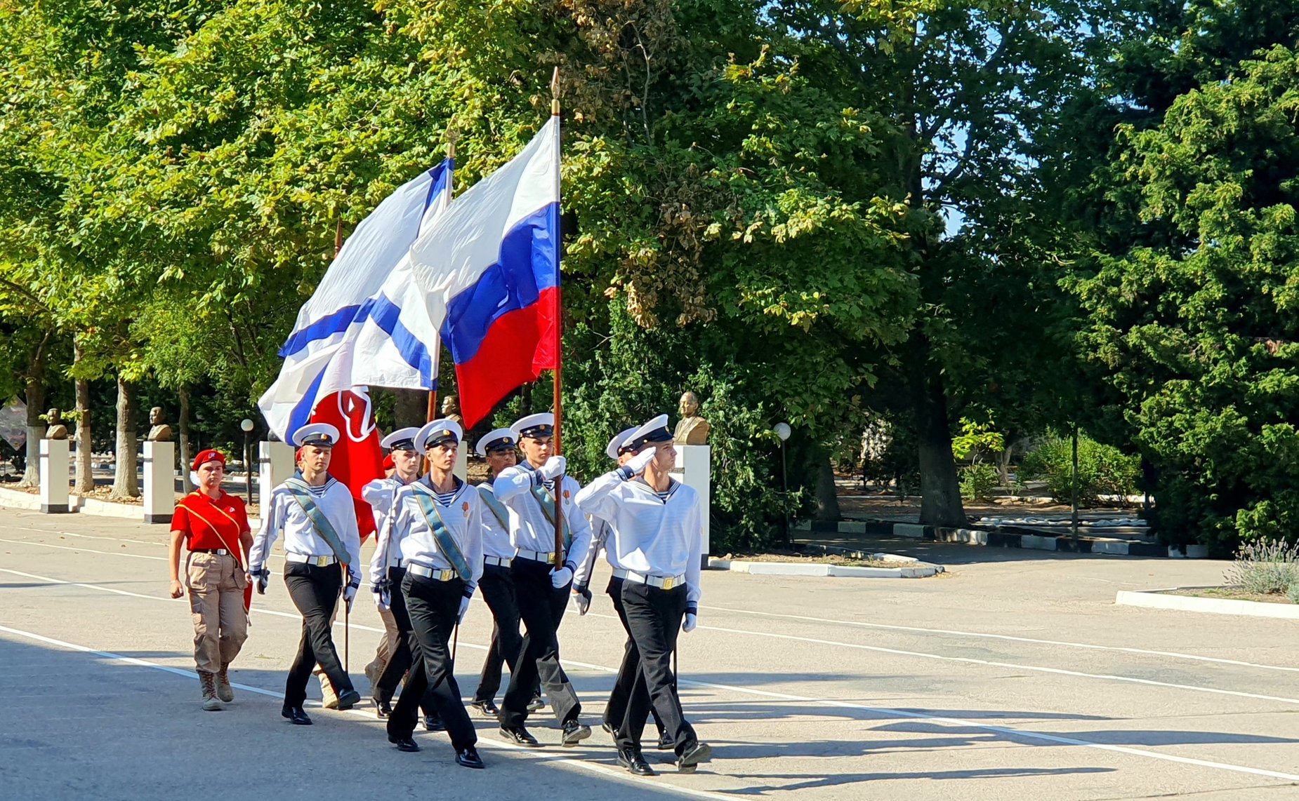 Сергей Колбин вручил лучшим юнармейцам знаки «Юнармейская доблесть»