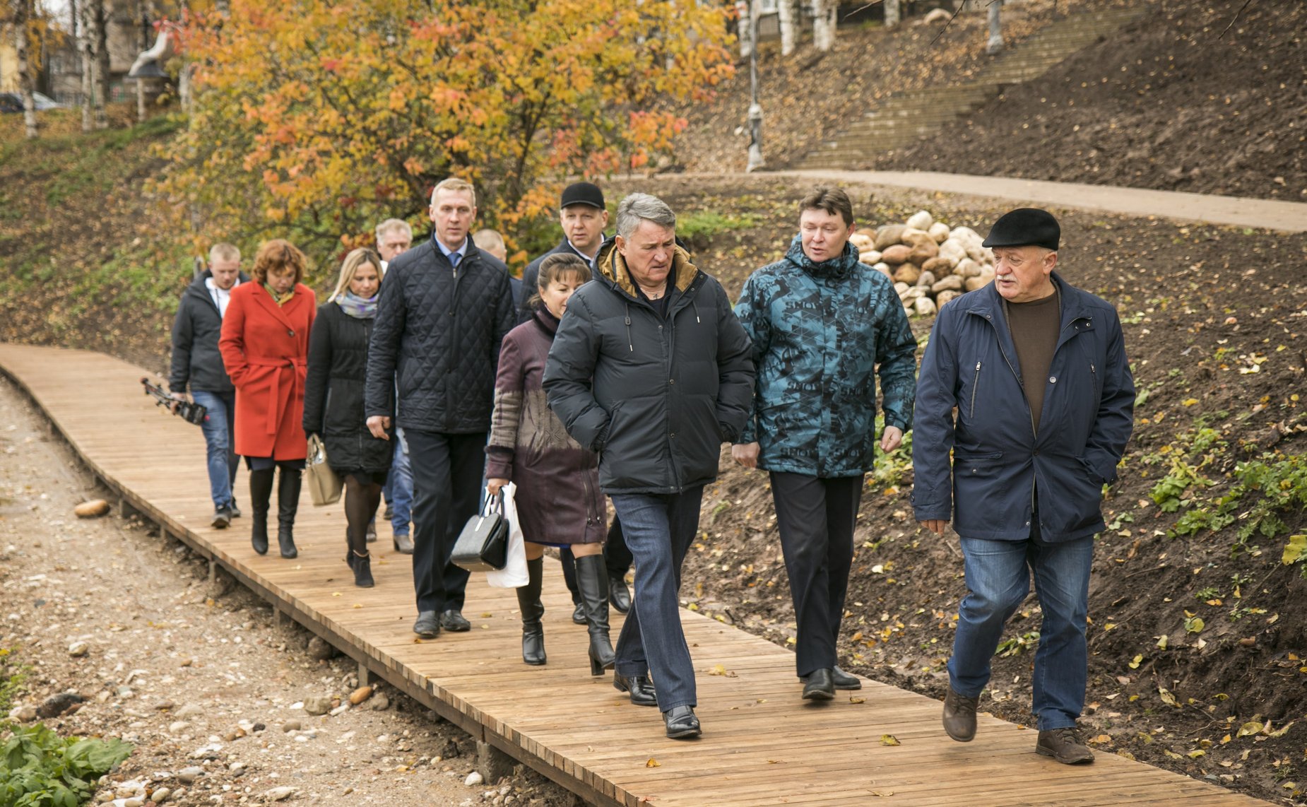 Ю. Воробьев проинспектировал ход работ по строительству набережной Вытегры