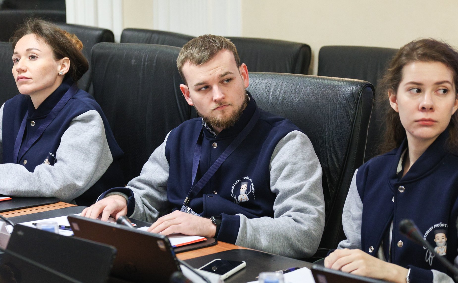 Круглый стол на тему «Актуальные вопросы совершенствования мер поддержки молодых ученых, работающих в сфере здравоохранения»
