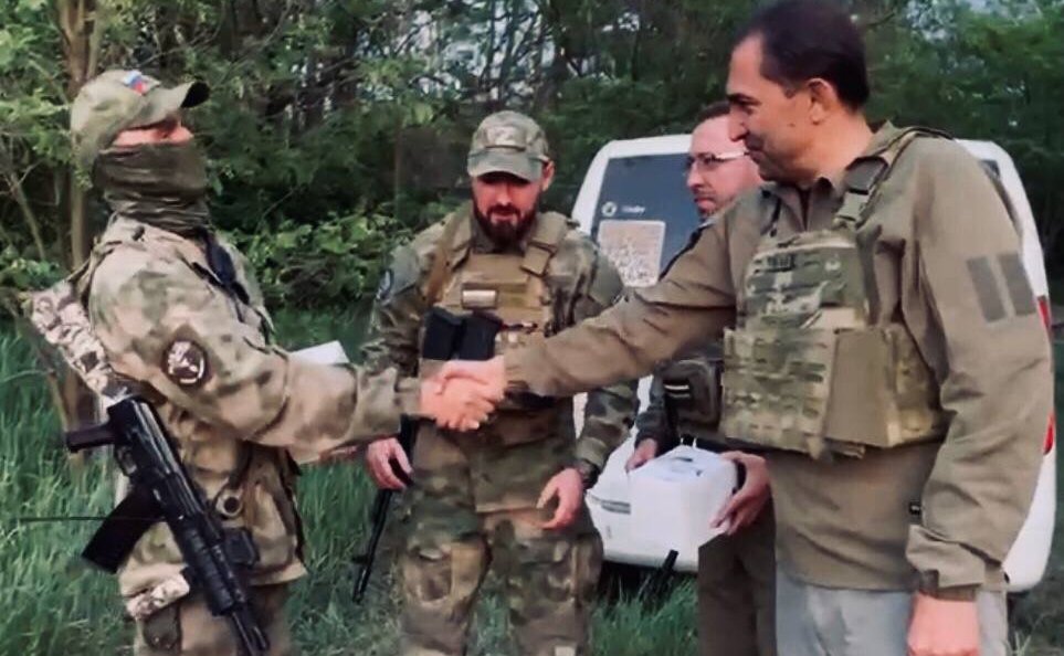 Сегодня в России один из самых молодых, но очень правильных и нужных праздников – День Добровольца (Волонтёра)