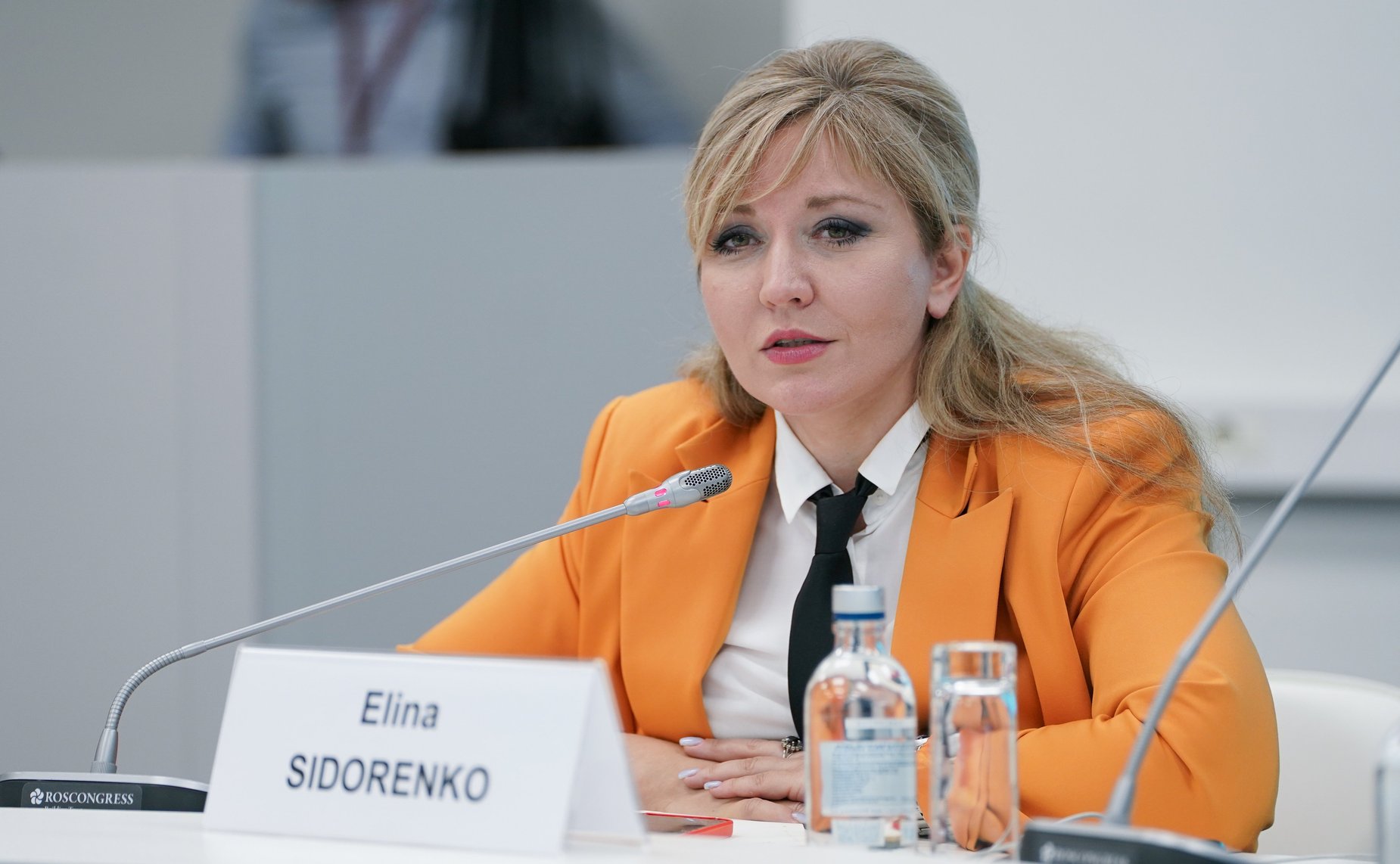 Сессия «Поддержка и защита бизнеса в цифровой сфере: правовые ориентиры Дальнего Востока». Сенаторы принимают участие в VIII Восточном экономическом форуме