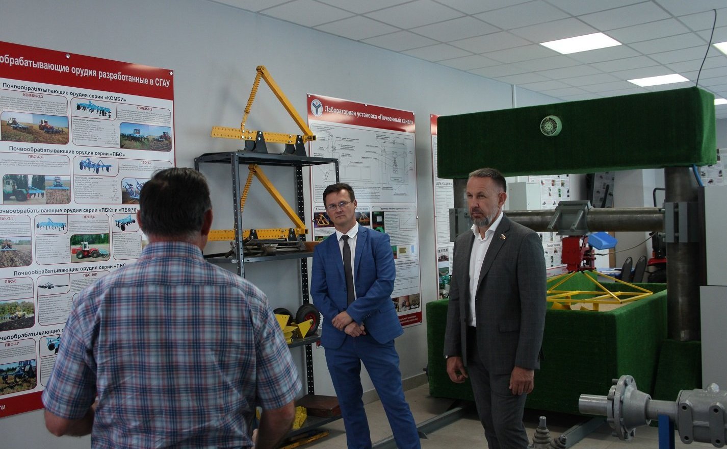 Олег Алексеев в ходе работы в регионе посетил Саратовский государственный университет генетики, биотехнологии и инженерии имени Н.И. Вавилова