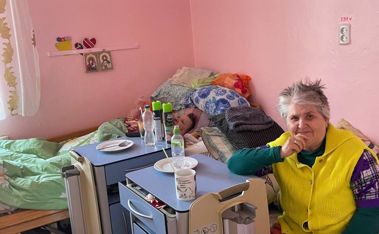 Игорь Кастюкевич привез обогреватели и увлажнители воздуха в Новокиевский детский дом и Гериатрический пансионат Чаплынки