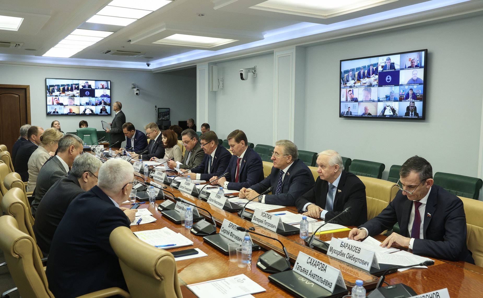 Круглый стол Комитета СФ по федеративному устройству, региональной политике, МСУ и делам Севера